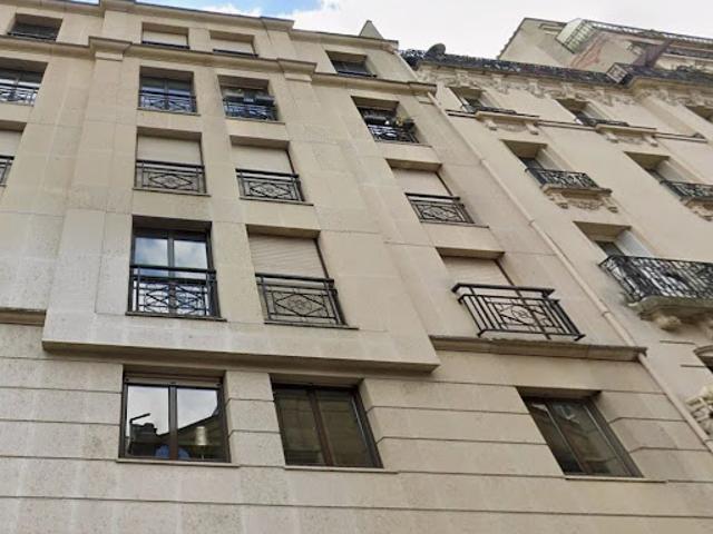 Vente Box 12.2 m2 Paris 16ème