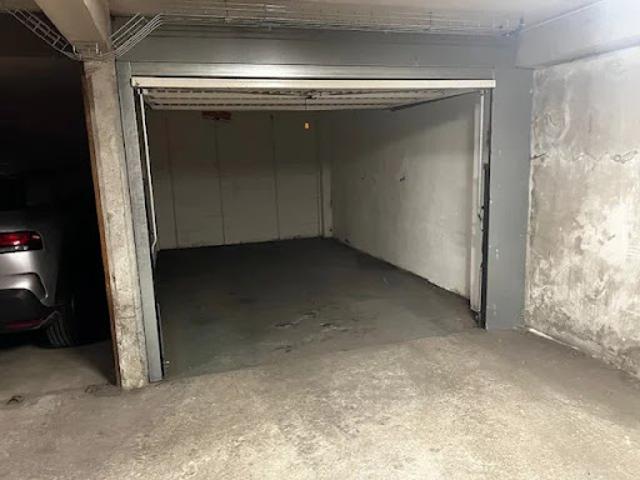 Vente Box 13 m2 Paris 16ème