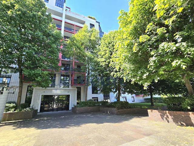 Vente Box 14.5 m2 Issy les Moulineaux