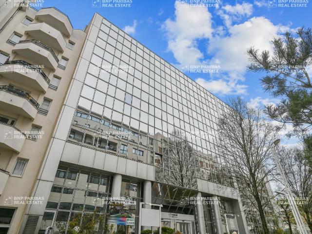 Vente bureaux Montrouge Proche Porte d'Orléans, 4 ascenseurs