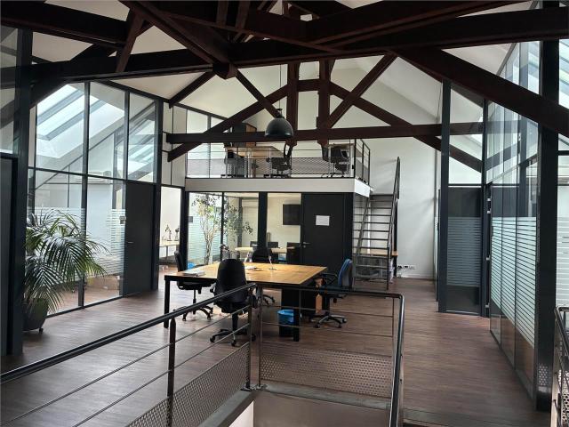 Vente bureaux Nantes Proche Île de Versailles, bus et tramway
