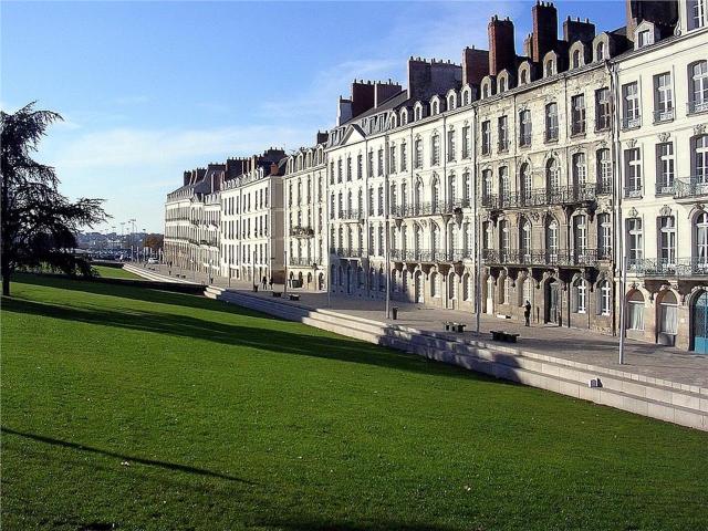 Vente bureaux Nantes Quai de Turenne, transports en commun
