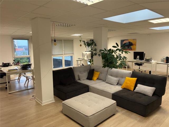 Vente bureaux Nantes quartier Zola Proche tram et bus