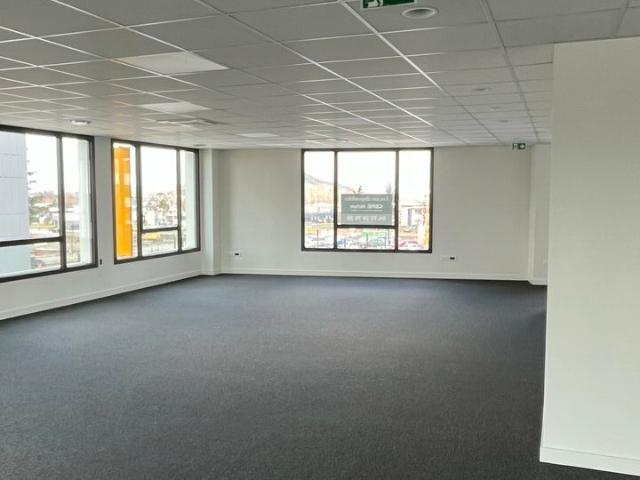Vente bureaux neufs Clermont Ferrand La Pardieu Proche gare, tram et BHNS