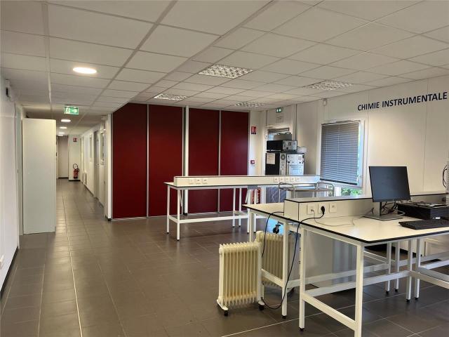Vente bureaux Neuilly en Thelle Accès A16, gares proches