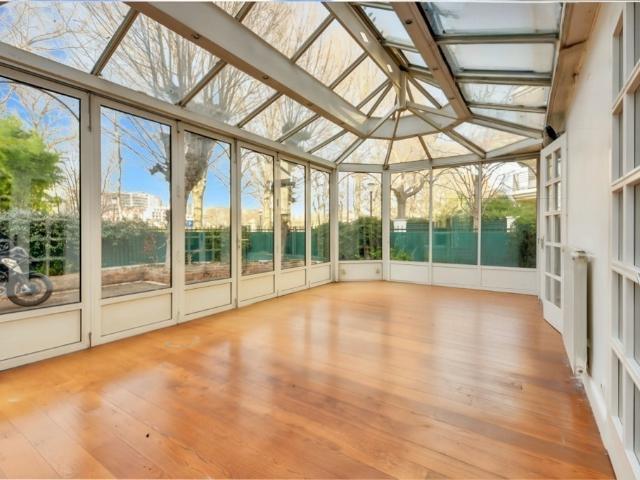 Vente bureaux Neuilly sur Seine Île de la Jatte avec jardin d'hiver