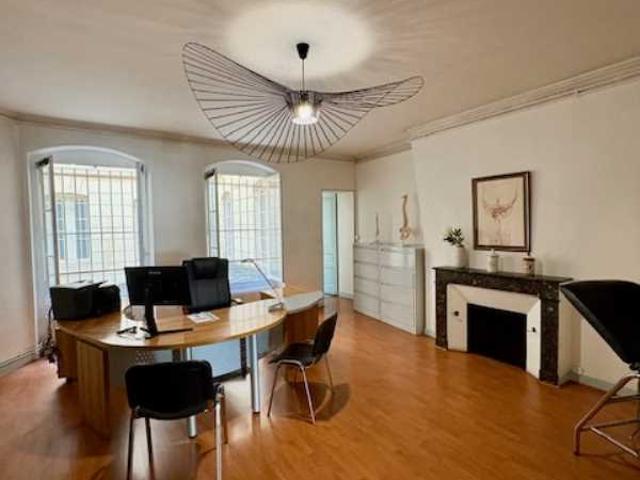 Vente bureaux Bordeaux centre Tram Sainte Catherine