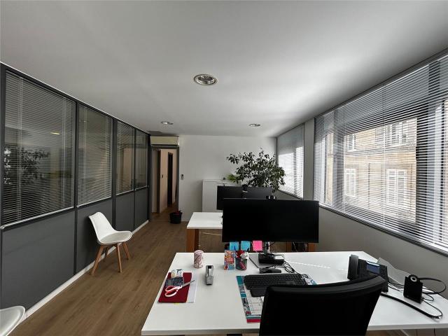 Vente bureaux Bordeaux centre Rue Lafayette, ascenseur