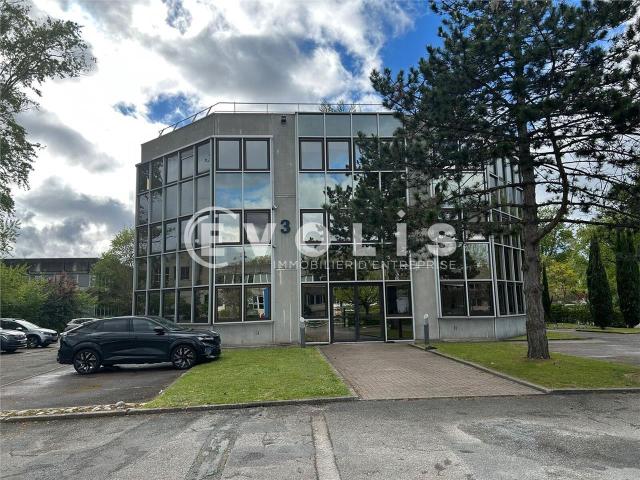 Vente bureaux Bruges Proche Tram C E et bus 7,15,33,35