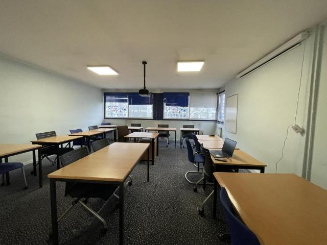 Vente bureaux Cergy 108 m² Immeuble en copropriété