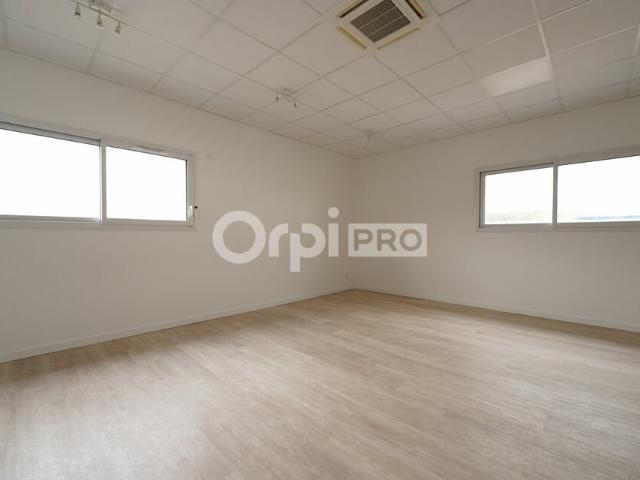 Vente bureaux Chaponnay Proche A46 et bus 54