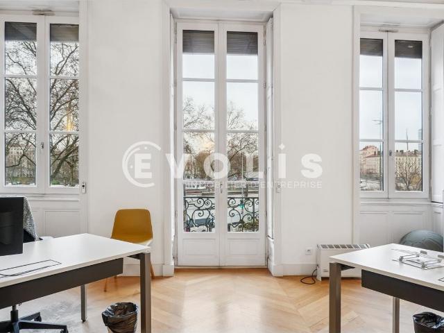 Vente bureaux duplex Lyon 1 Métro Hôtel de Ville
