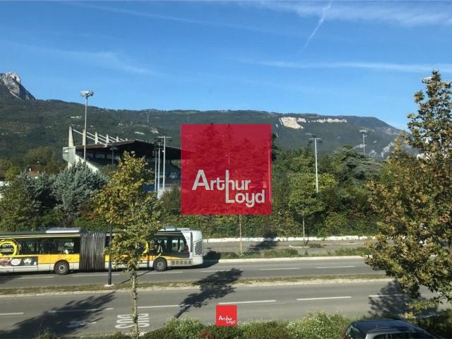 Vente bureaux Grenoble Vue Vercors et accès rocade A480