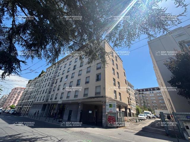 Vente bureaux Lyon 4 Croix Rousse, proche métro Hénon