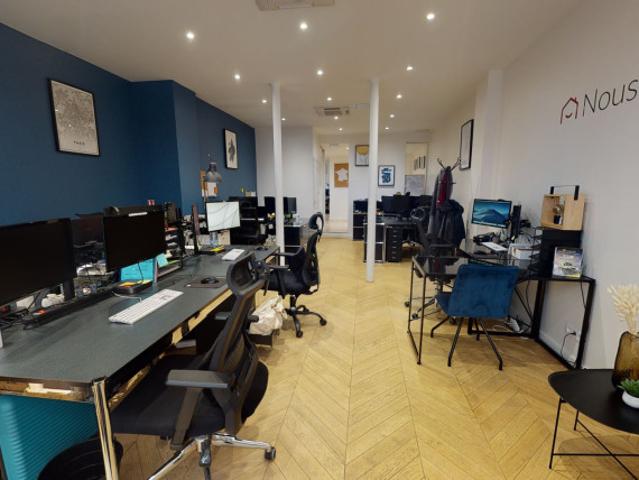 VENTE BUREAUX LOUES 72M² Métro VOLTAIRE rentabilité de plus de 7%