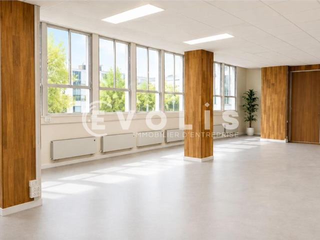 Vente bureaux Paris 16 porte de Saint Cloud Plateau traversant