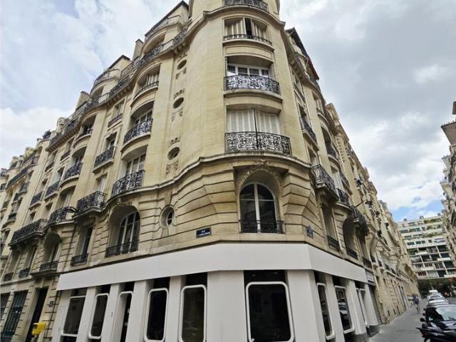 Vente bureaux Paris 17 Proche Métro Argentine et RER Charles de Gaulle