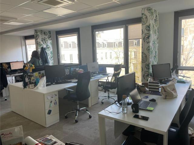 Vente bureaux Paris 9 Terrasse 100 m² Métro Blanche