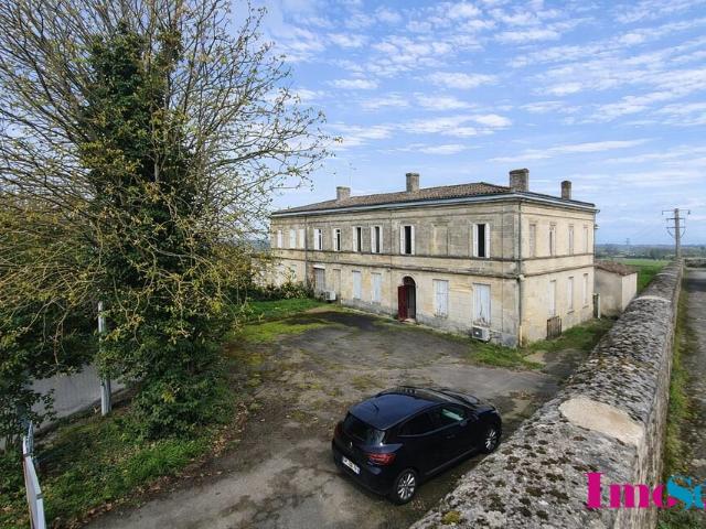 Vente bureaux Saint Loubès centre Proche église et bus
