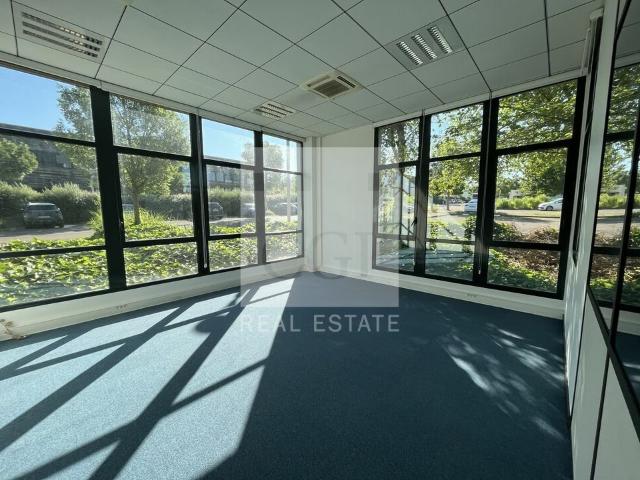 Vente bureaux Saint Priest Parc Technologique proche A43 et T2