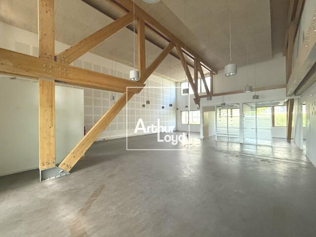 Vente bureaux Savigny le Temple proche gare A5