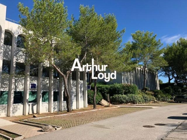 Vente bureaux Sophia Antipolis Proche A8 et centre de vie St Philippe