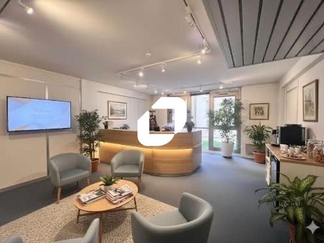 Vente bureaux Versailles Proche gare Rive Droite et A13 A86