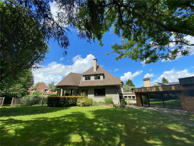 Vente bureaux Wasquehal Villa coworking avec jardin et piscine
