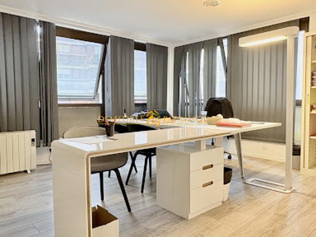 Vente Bureaux 0 pièces 220 m2 Angouleme