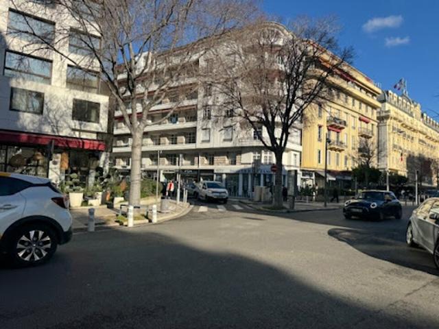 Vente Bureaux 0 pièces 360 m2 Nice