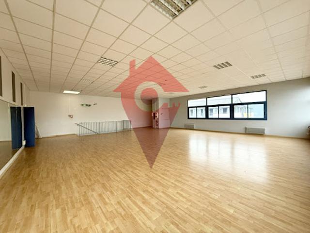 Vente Bureaux 0 pièces 310 m2 Orgeval