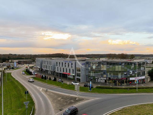Vente Bureaux 0 pièces 3326 m2 Nogent le Phaye