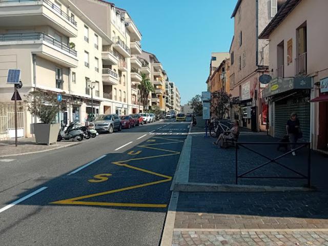 Vente Bureaux 0 pièces 91.7 m2 Saint Laurent du Var
