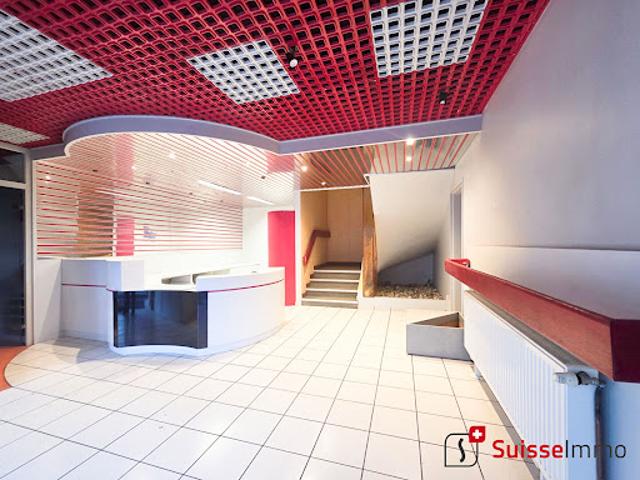 Vente Bureaux 14 pièces 559 m2 Pont de Roide