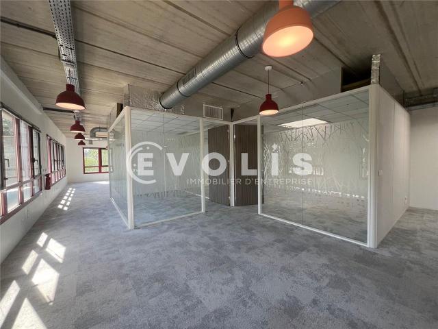Vente bureaux 184 m² Les Ulis Proche RER B et C