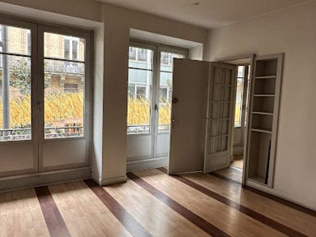 Vente Bureaux 10 pièces 530 m2 Toulouse