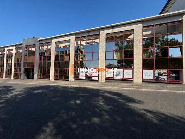 Vente Bureaux 10 pièces 223 m2 Cholet