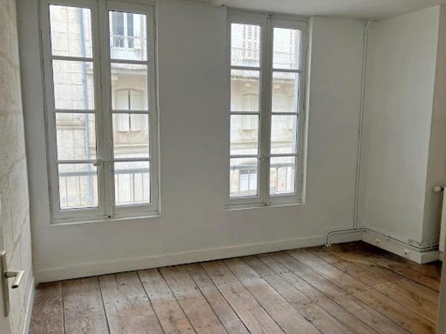 Vente Bureaux 115 m2 Angouleme