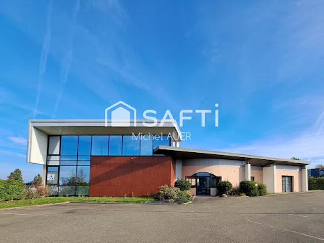 Vente Bureaux 11 pièces 385 m2 Mayenne