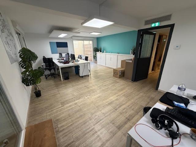 Vente Bureaux 0 pièces 128.27 m2 Marseille 12ème