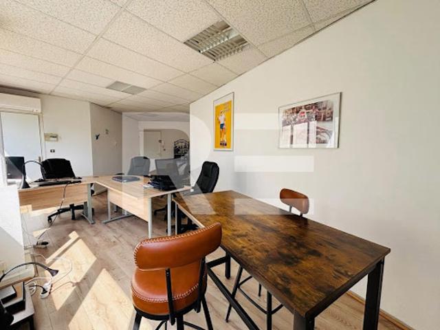 Vente Bureaux 1 pièce 27 m2 Nimes