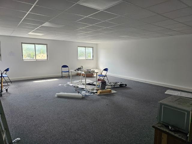 Vente Bureaux 1 pièce 65 m2 Trappes