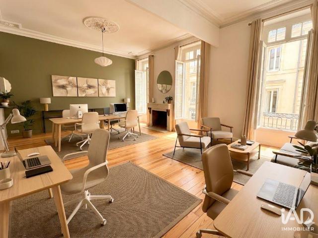 Vente Bureaux 251 m²