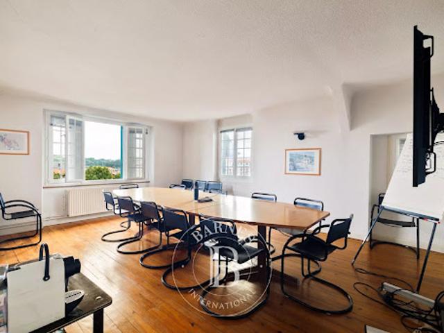 Vente Bureaux 20 pièces 500 m2 Bayonne
