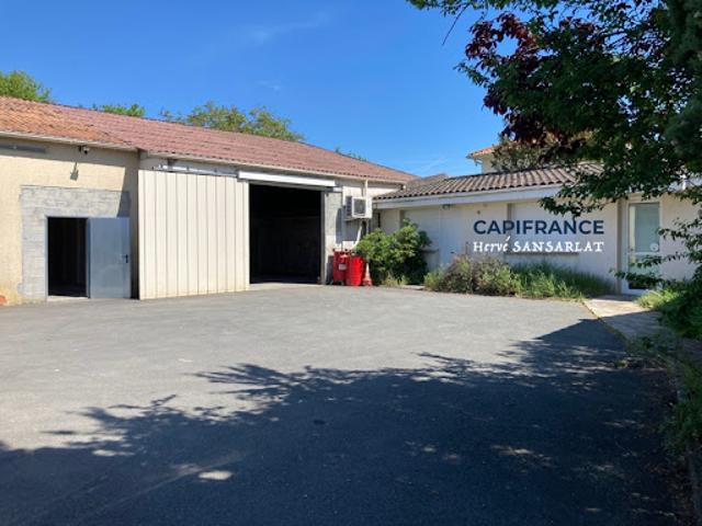 Vente Bureaux 20 pièces 564 m2 Saint André de Cubzac