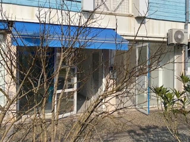 Vente Bureaux 3 pièces 43.47 m2 Le Grand Village Plage