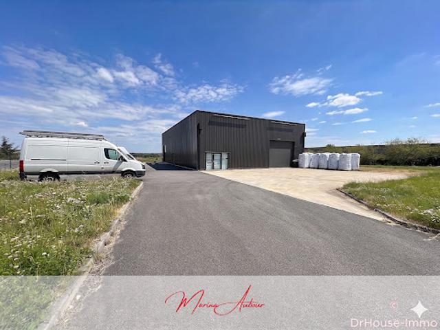 Vente Bureaux 3 pièces 542 m2 Chasseneuil du Poitou