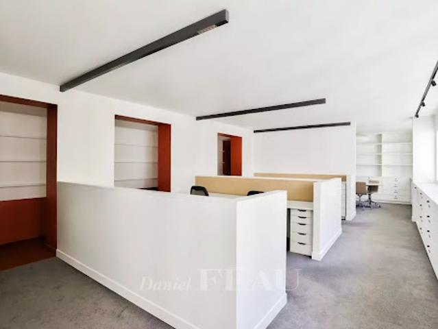 Vente Bureaux 3 pièces 86.35 m2 Paris 8ème