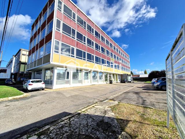 Vente Bureaux 40 pièces 2000 m2 Trilport