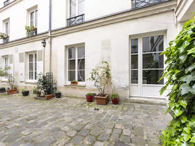 Vente Bureaux 4 pièces 68 m2 Paris 4ème